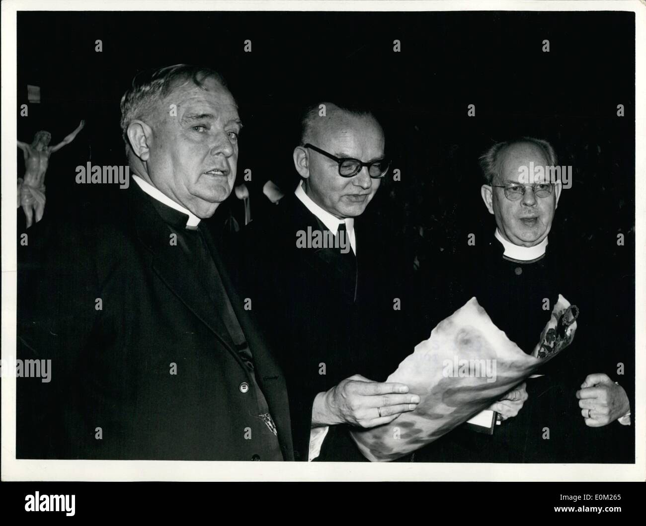 Mar. 03, 1953 - Leading representatives of the Methodist church from all parts of the world recently attended the Synod of the Methodist central conference-Germany to elect new bishop for Germany at Frankfort. Picture shows from left to right: Bishop Arthur Moore, head of the Methodists bishop Church World Committee (USA); newly nominated bishop Wunderlich and Stock Photo