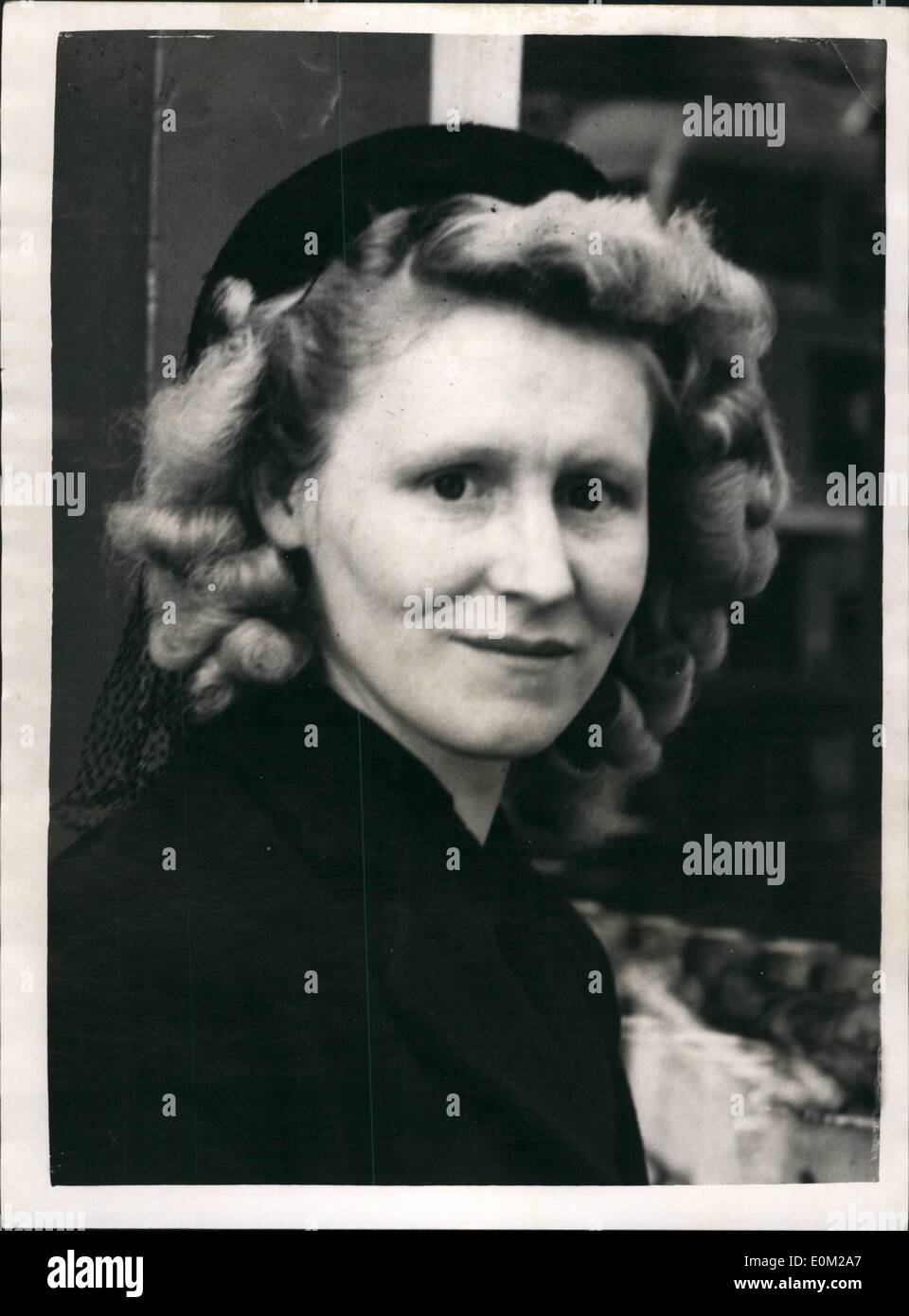 Apr. 04, 1953 - John Christie Appears at the Clearkenwell court Mrs. Land-ridge - sister of Rita Nelson. John Reginald Halliday Stock Photo