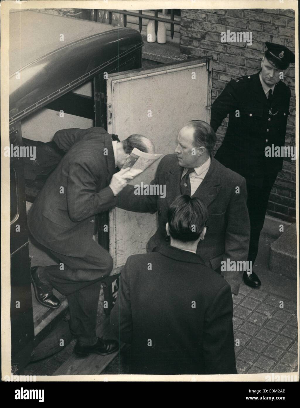 Apr 04 1953 John Christie Appears On Remand At West London Police