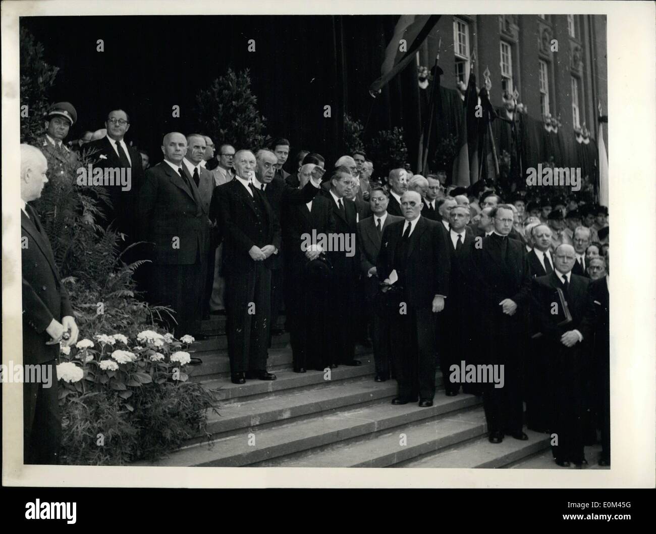 Adenauer funeral hires stock photography and images Alamy