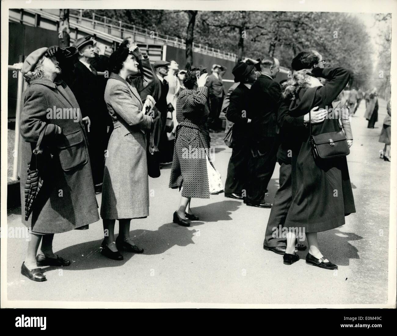 May 05, 1953 - Coronation Preparations in the Mall. Keystone Photo ...