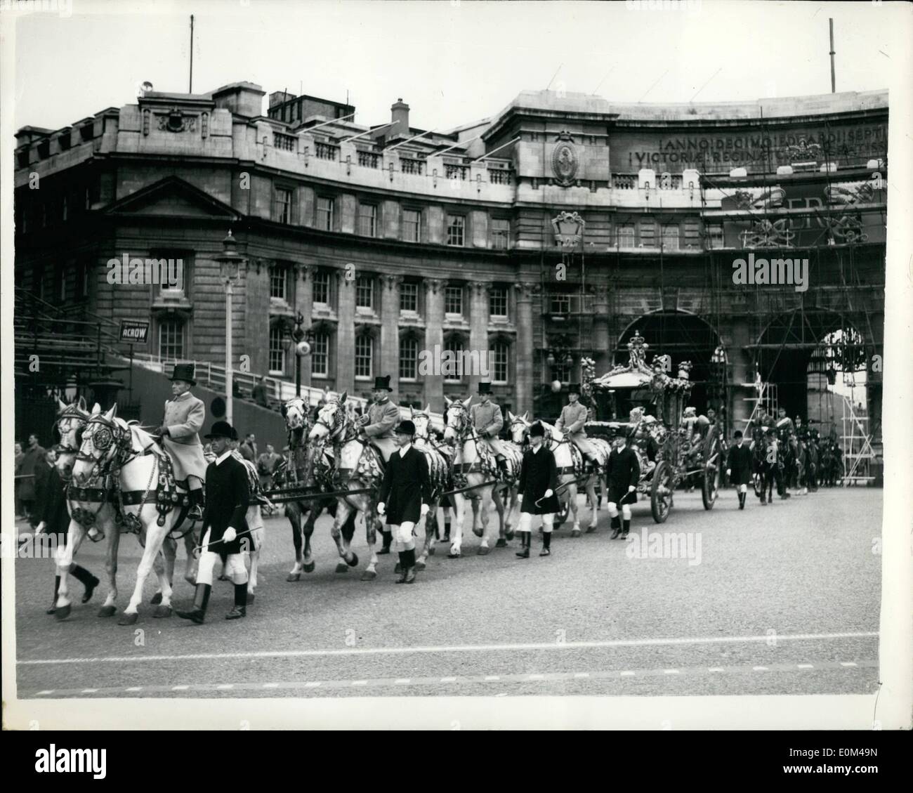 Coronation 1953 black white hi-res stock photography and images - Alamy