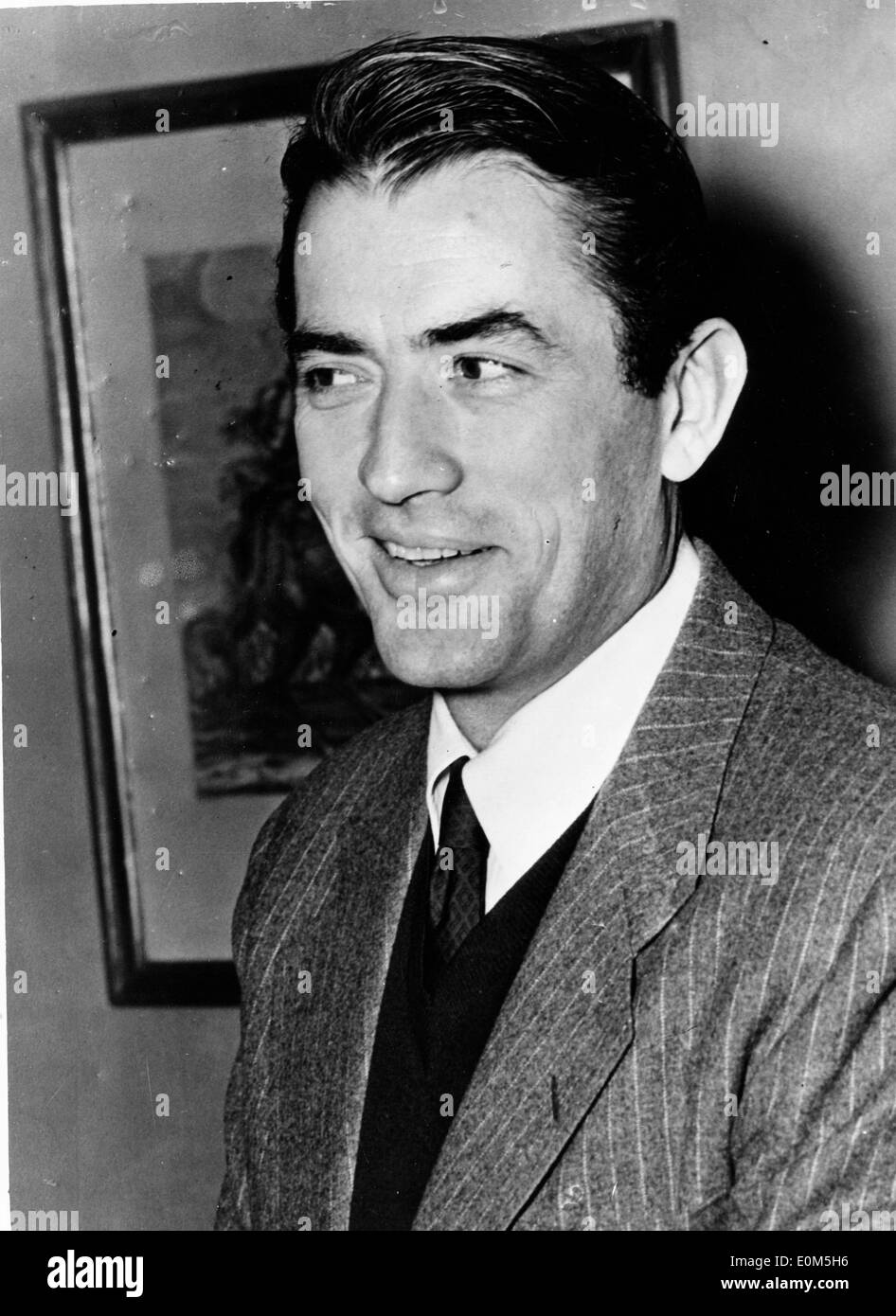 Actor Gregory Peck looking to the side Stock Photo