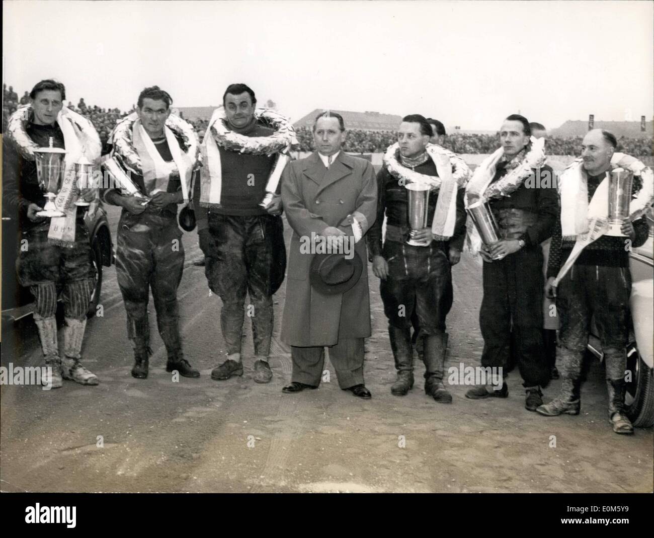 German speedway championships 1953 in munich hires stock photography