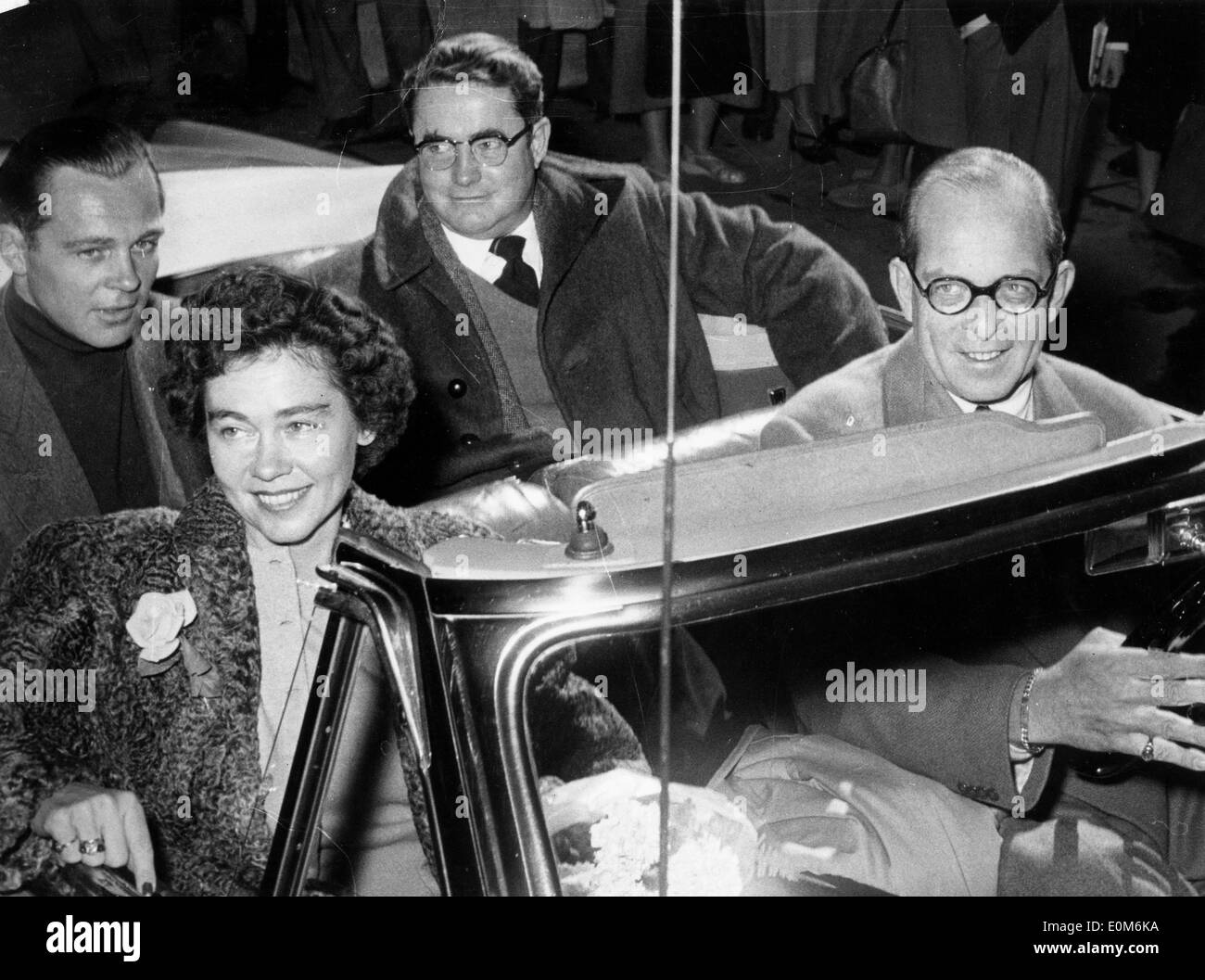King Paul, Queen Frederica and Ernst August IV in the car Stock Photo