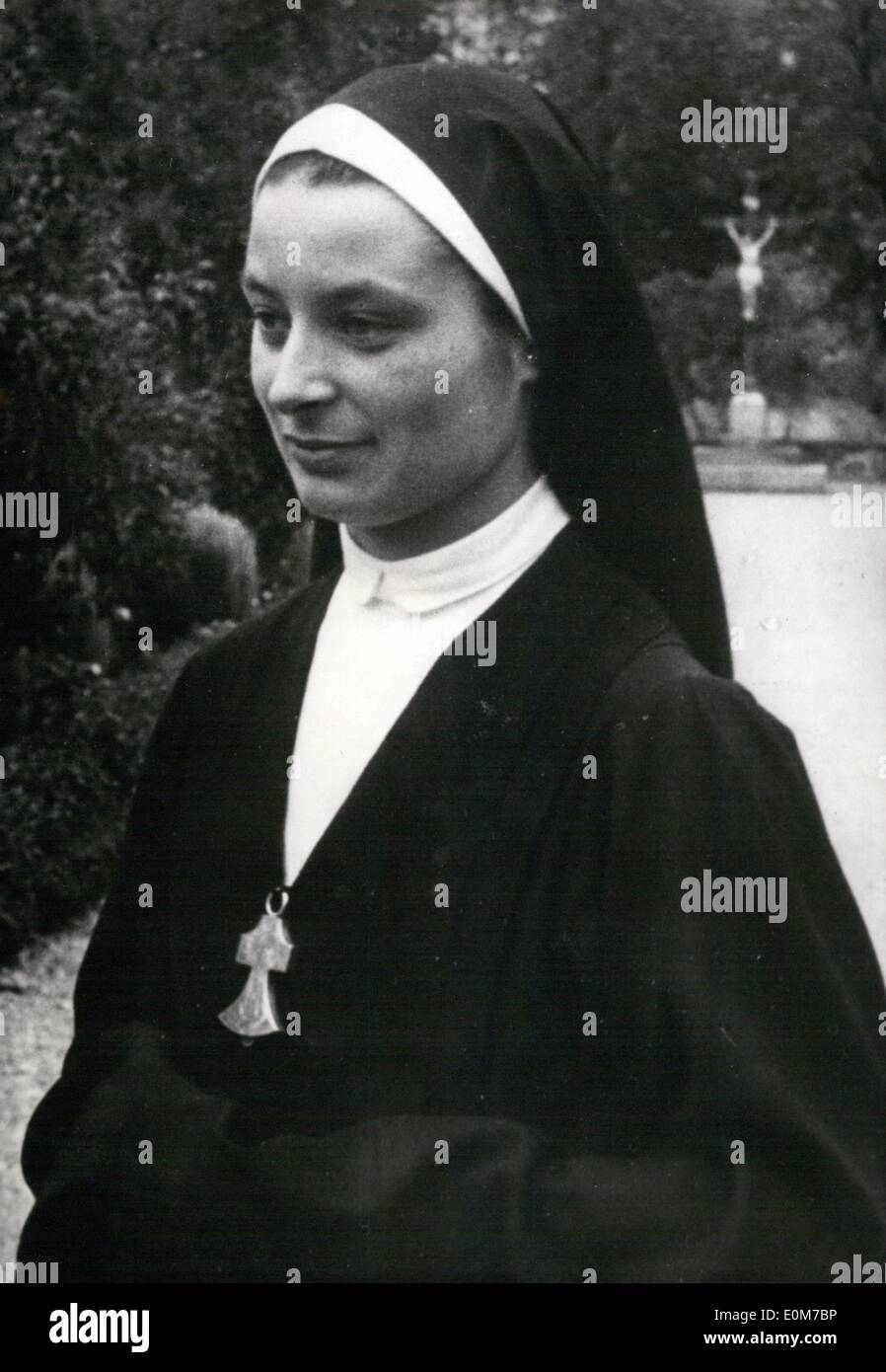 French nuns hi-res stock photography and images - Alamy