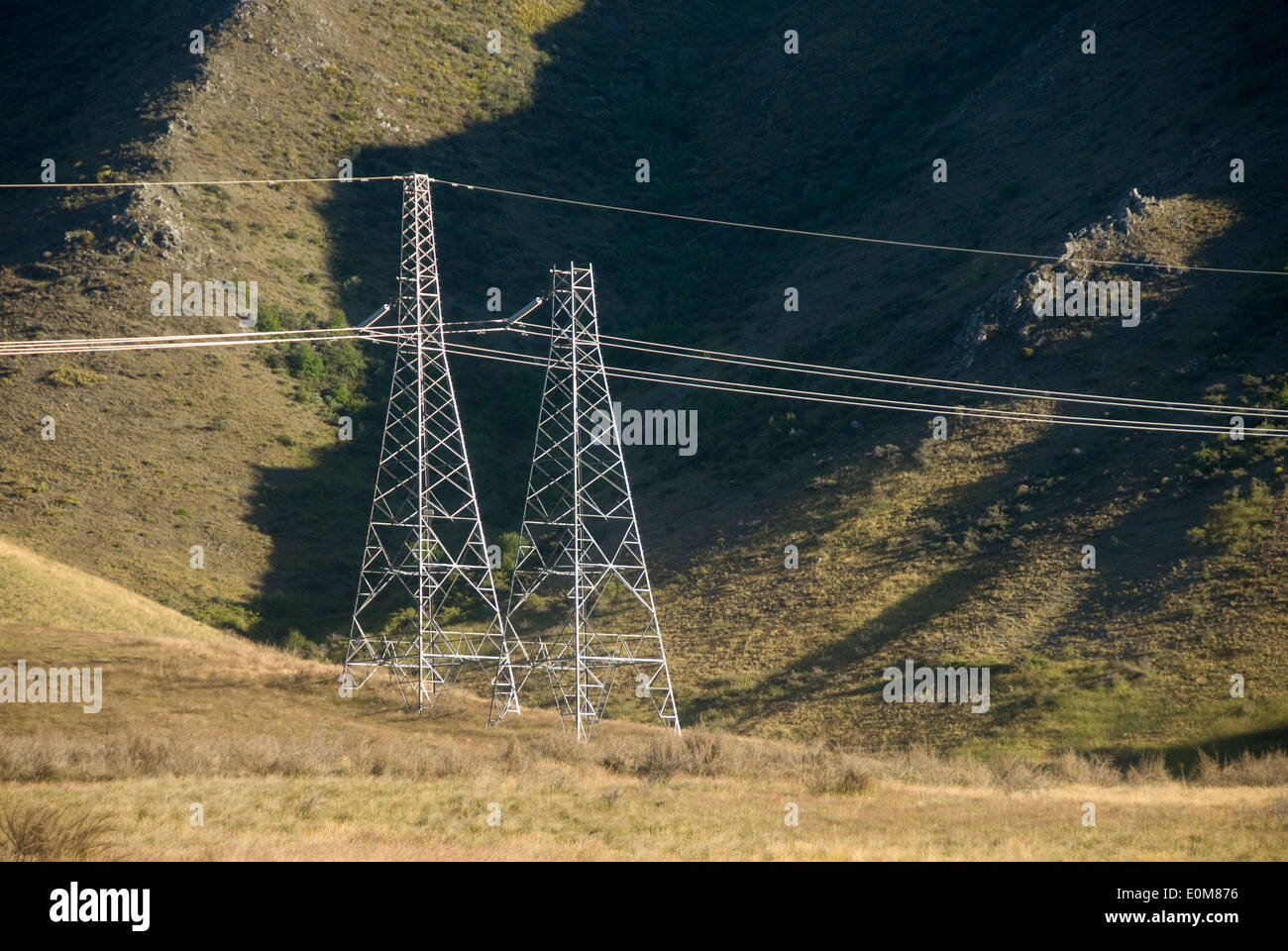 Electric power transmission pylons, Molesworth Road, Acheron Station, North Canterbury, South Island, New Zealand Stock Photo