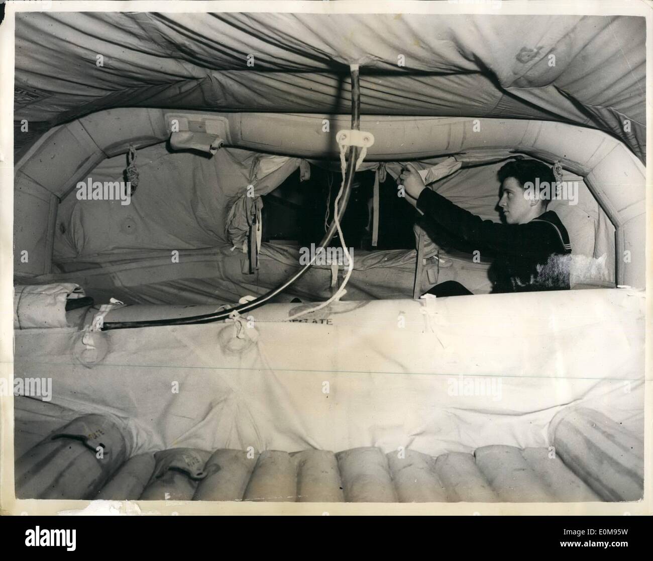 Life raft container hi-res stock photography and images - Alamy