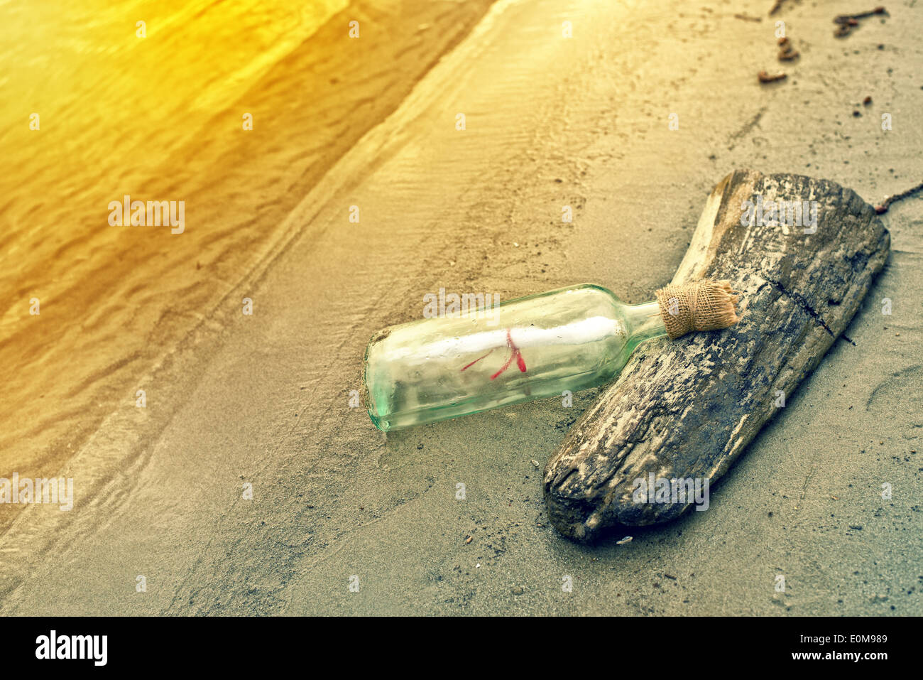 Secret message bottle hi-res stock photography and images - Alamy