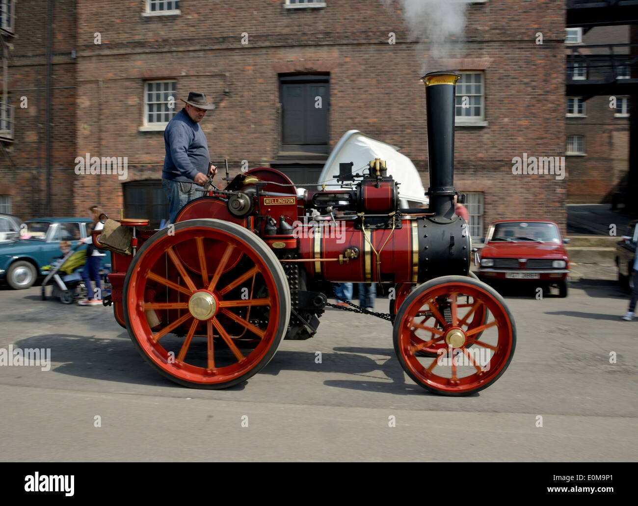 Chatham Dockyard classic car show Stock Photo Alamy