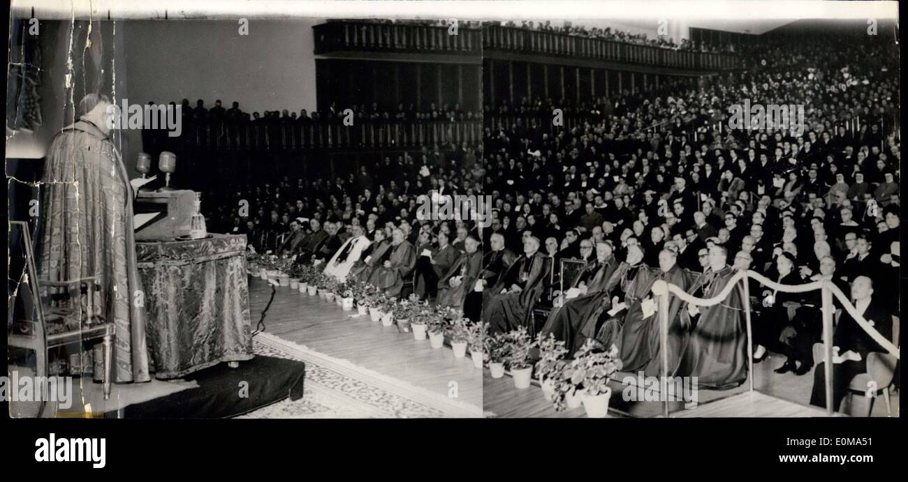 Mar. 15, 1954 - Fifteenth anniversary of the entronement of his holiness the Pope celebrated in Rome: Photo Shows General view showing the vast congregation of high ranking officials of the Catholic Church as they listened to the address by Cardinal Ernest Ruffini when he officiated at the ceremonies in the Auditorium of the Pius Palace Rome to mark the fifteenth Anniversary of the endorsement of Pope Pius XII. Stock Photo