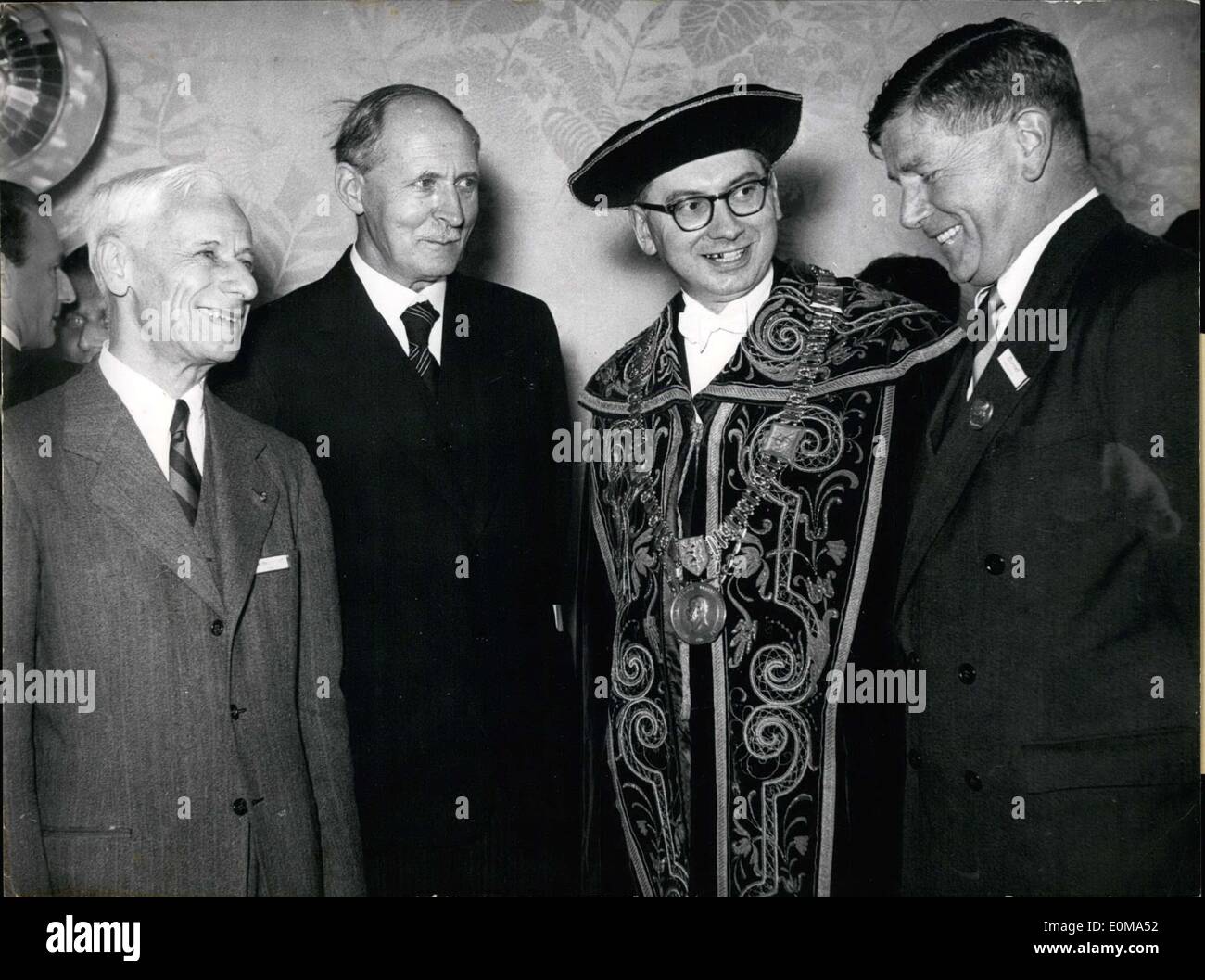 Mar. 15, 1954 - In celebration of the 100th anniversary of the birthdays of the great scientists and doctors Paul Ehrlich and Emil von Behring, a memorial party was thrown in Frankfurt and Marburg. In an academic and festive act, three researchers were honored with the Emile Behring Prize in the auditorium of Philipps University. Our picture shows(from left to right) Professor Heidelberger of New York, Professor Dr. Schmidt of Marburg, headmaster Dr. Walcher, and Sir Mcfarlaus Burnet of Melbourne, Australia. Stock Photo