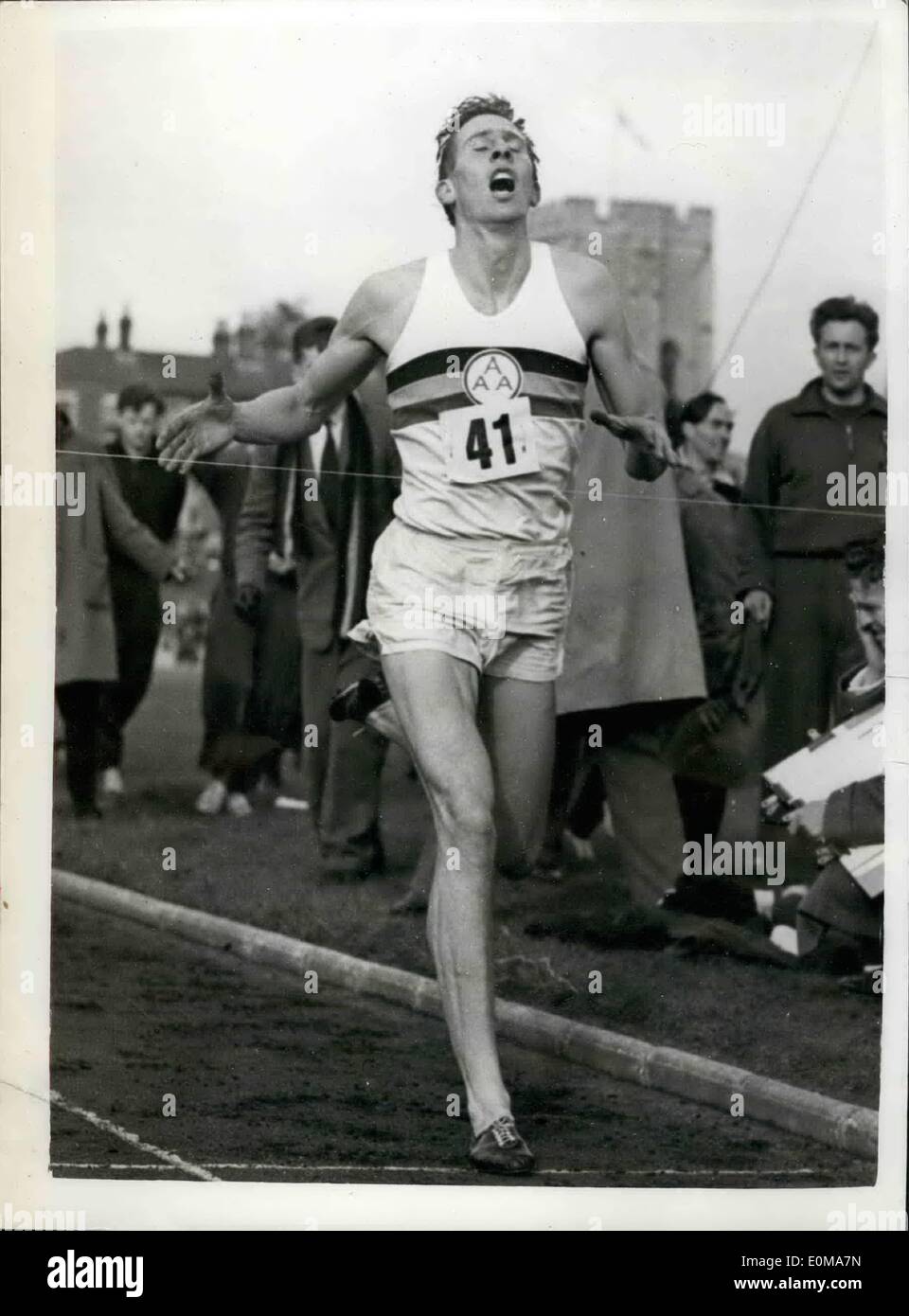 May 05, 1954 - Roger Bannister beats the four minute mile: The famous ...