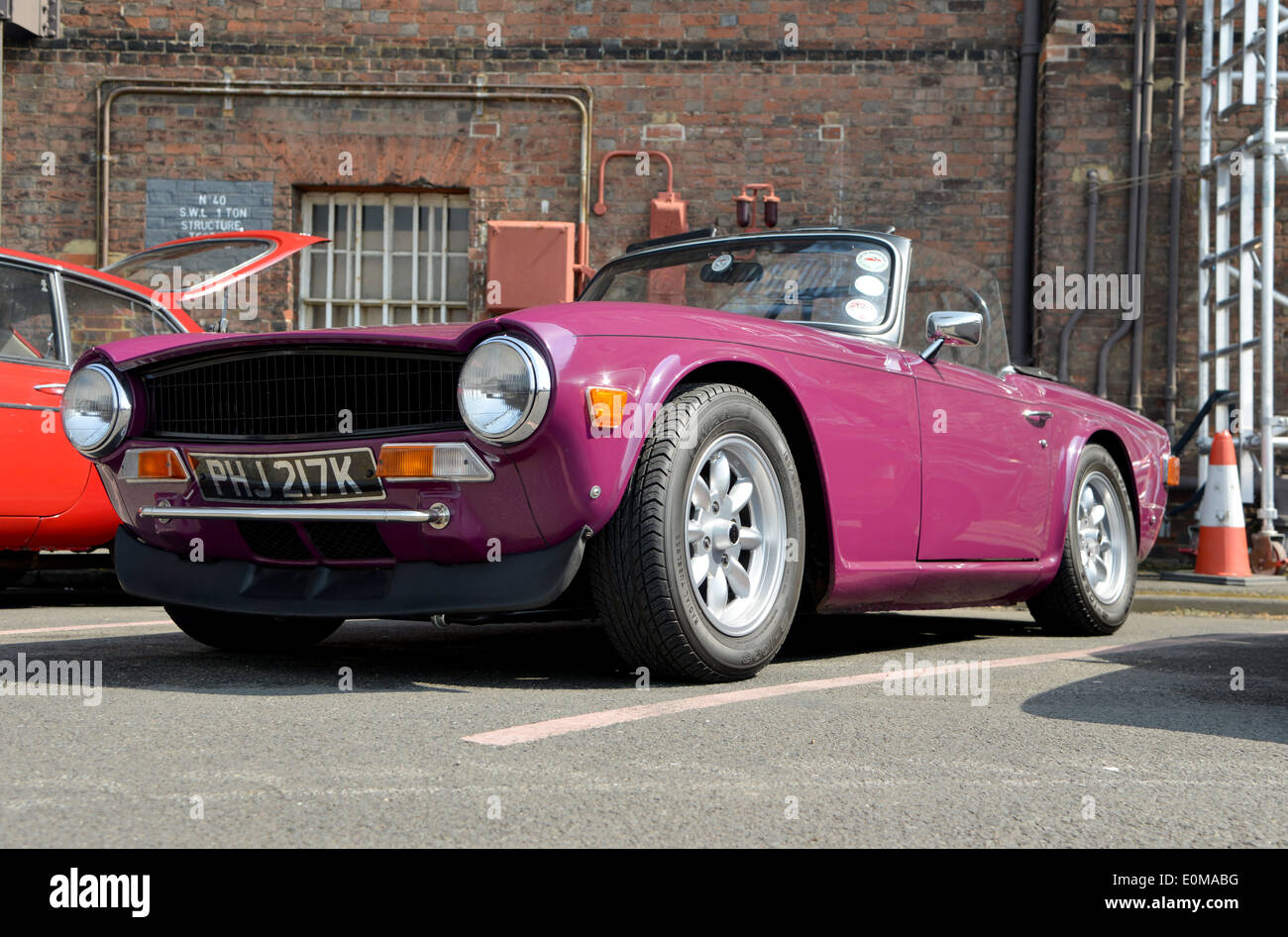 Chatham Dockyard classic car show Stock Photo Alamy