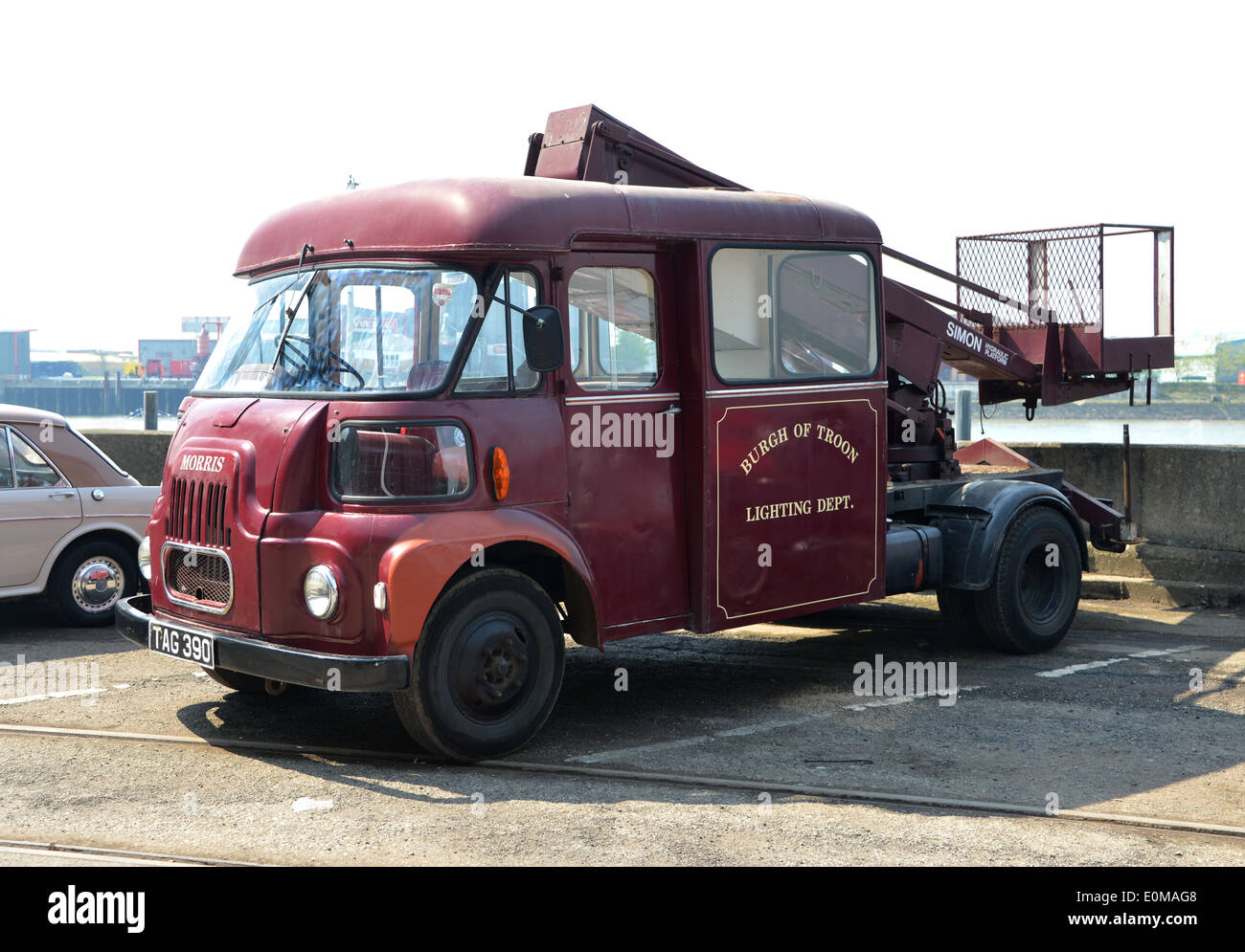 Chatham Dockyard classic car show Stock Photo Alamy