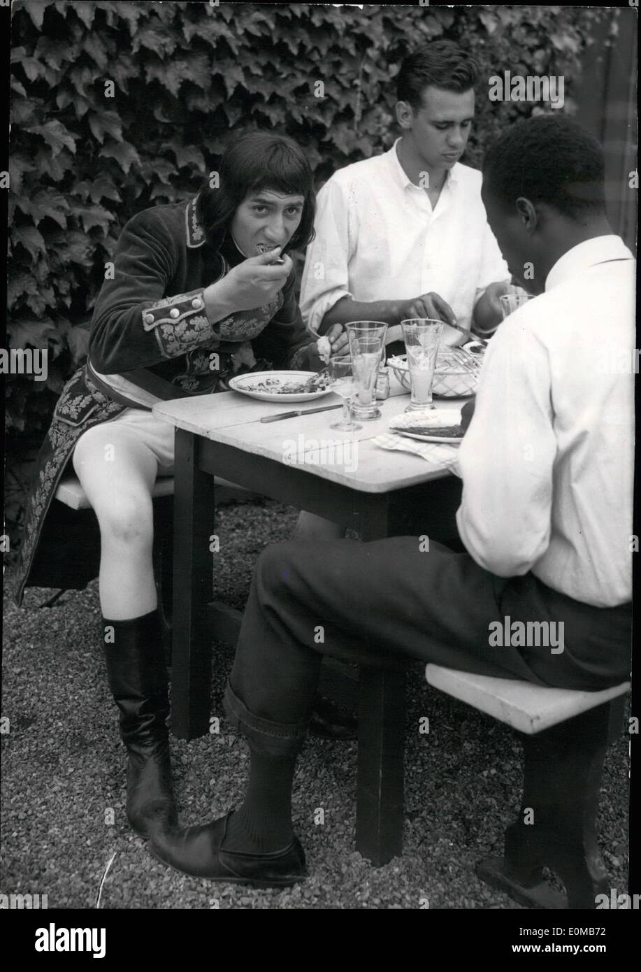 Jul 07 1954 Napoleon Has Good Appetite Daniel Gelin The Young Stock Photo Alamy