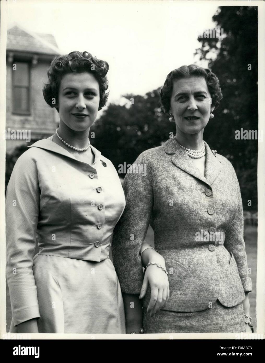 Jul. 07, 1954 - Duchess of Kent and princess Alexandra: H.R.H. the Duchess of Kent and her daughter princess Alexandra were to be seen this-morning at their home at Iver, Bucks. Photo shows the Duchess of Kent and princess Alexandra at Coppins this morning. Stock Photo