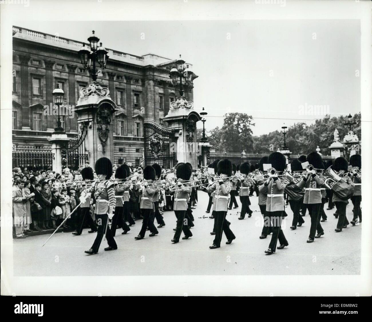 Aug. 08, 1954 - IRISH GUARDS BAND TO VISIT U.S.: Coming to the United States on September 12 is the 60-member band of the Irish Stock Photo