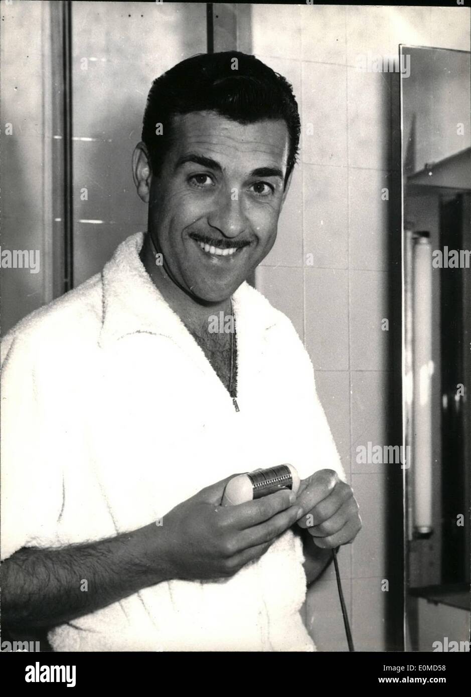Sep. 09, 1954 Luis Mariano To shave or not Shave? The famous Franco