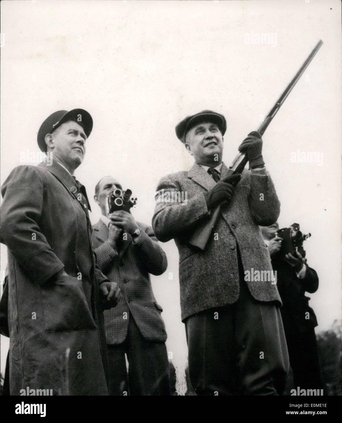 Nov. 06, 1954 - Soviet Ambassador in France Sergei Vingradov reloads his rifle at the hunting party offered by President Coty in honor of the Diplomatic Corps. Stock Photo