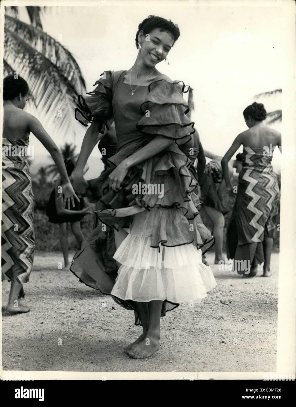 Feb. 02, 1955 Shoeless Lass Dances A Calypso For Princess Margaret. Photo shows no shoes