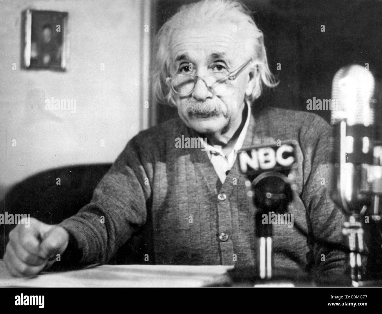 Albert Einstein being interviewed on hydrogen bomb Stock Photo