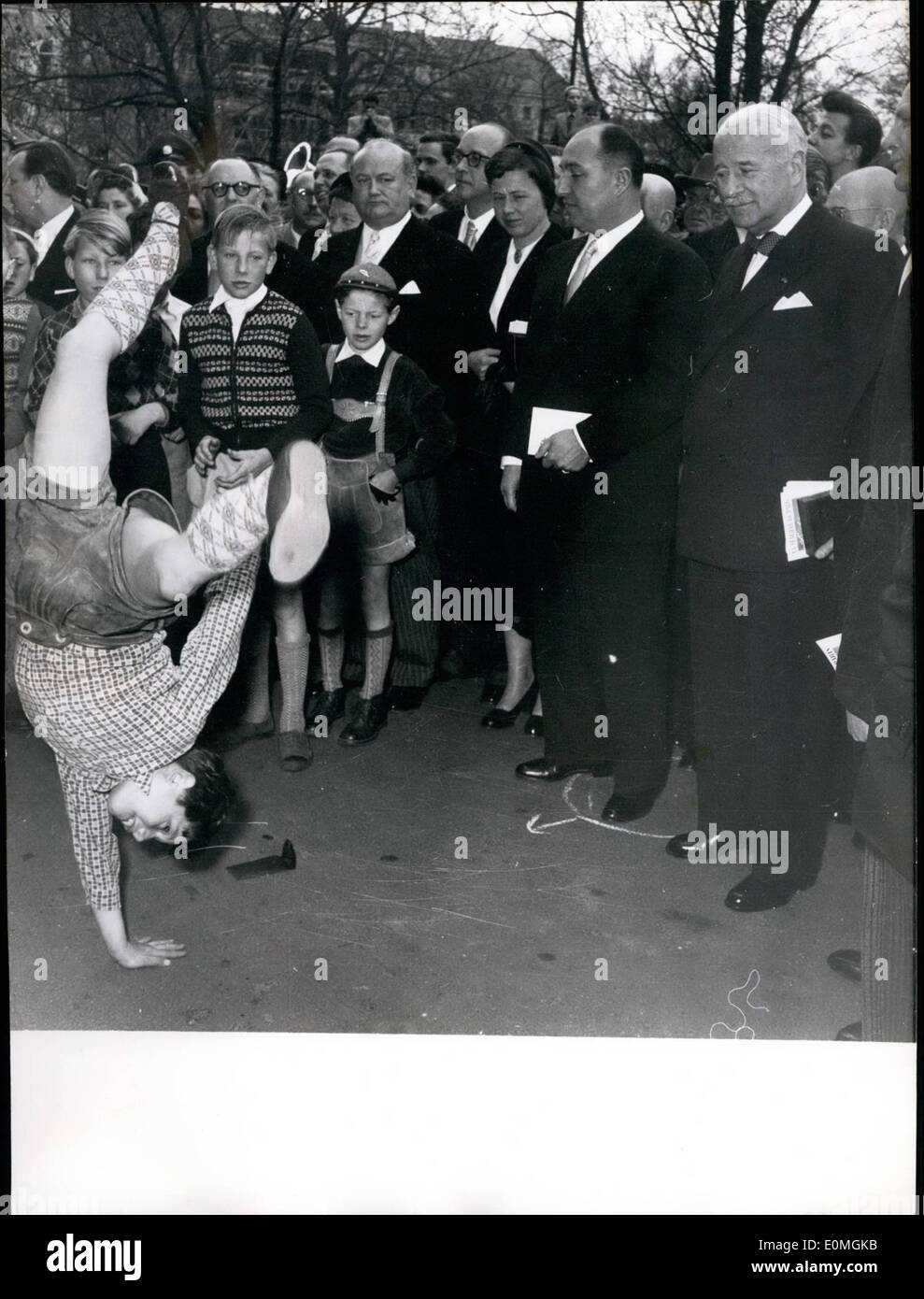 Apr. 04, 1955 - Wellknown ''Radschlager'' of Dusseldorf are showing their profession to French prominent persons after the opening of the ''Paris Week'' in Dusseldorf. Photo shows Ambassador of Francois Poncet and the Lord Mayor of Paris Bernard Lafay (Second form right) Stock Photo