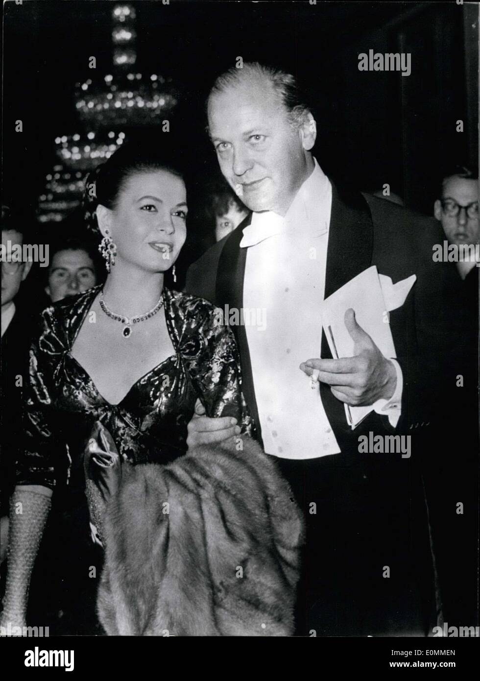 Nov. 06, 1955 - Among the prominent guests at the festival-premiere of Beethoven's ''Fidelio'' on the occasion of the opening of the new Vienna State Opera on Saturday, November 11, 1955, our reporter discovers the famous film actor Kurt J?rgens(right) with his spouse, the no-less-famous actress Eva Bartok. Stock Photo