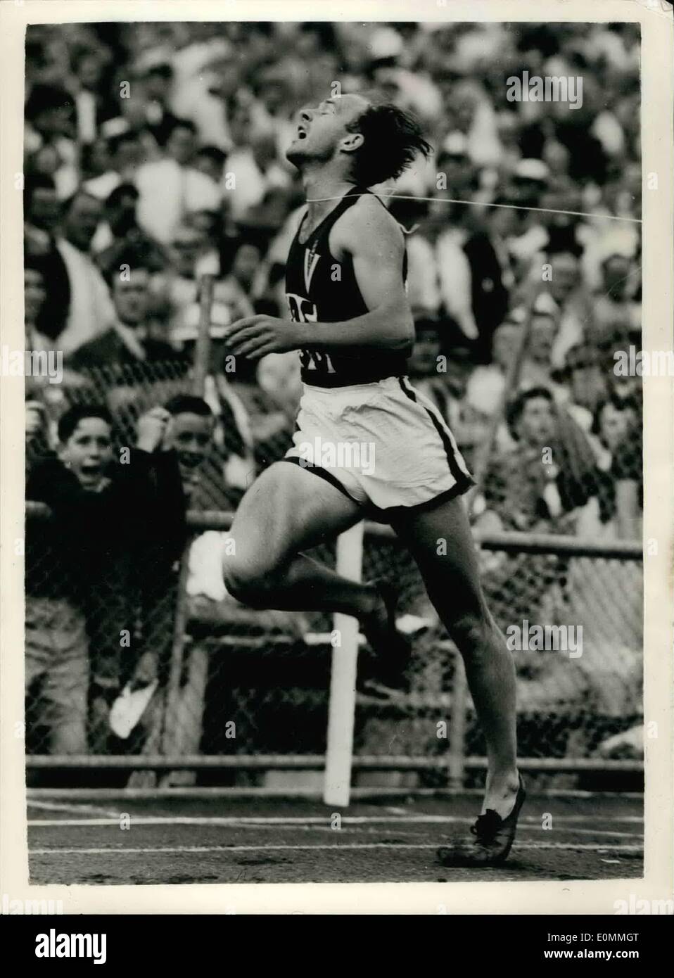 Australian amateur hires stock photography and images Alamy