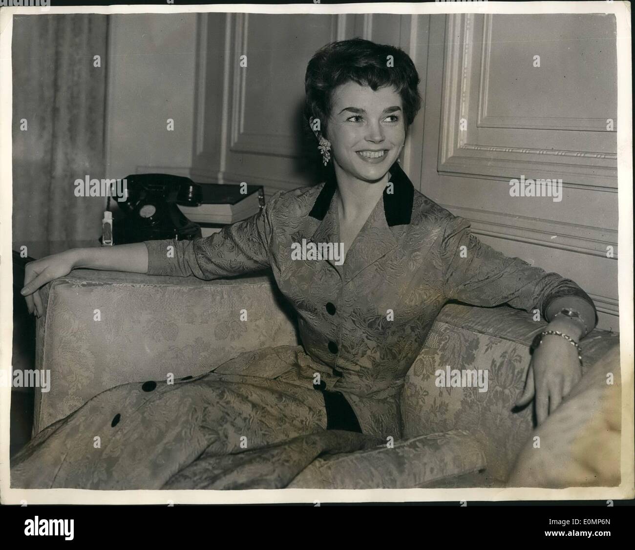 Apr. 04, 1956 - Dawn Addams Arrives in London: Film Star Dawn Addams wife of Italy's Prince Vittirio Hassimo., arrived in London yesterday. She is here for her role opposite Charlie Chaplin in his new film ''A King in New York''. Photo Shows Dawn Addams seen at her hotel, after her arrival in London yesterday. Stock Photo