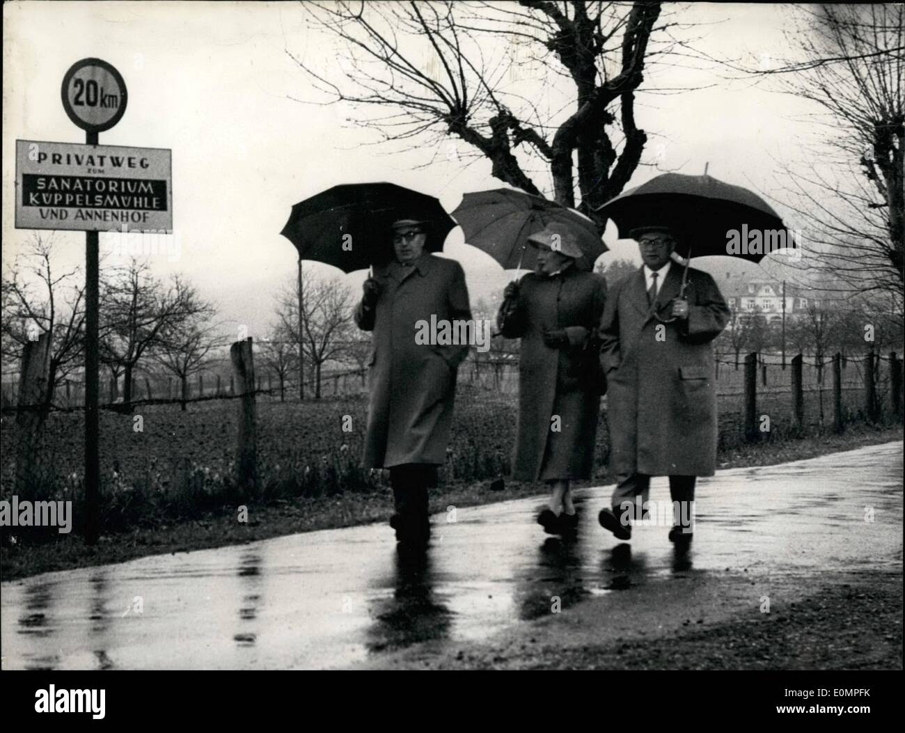 Apr. 04, 1956 - West German Social Democratic Party Boss Erich Ollenh Auer is recently on vacation in Bad Orb. He try to relax from left months hard political work. Our Photo shows him (right) on an excursion this noon with two representative of Bad Orb's city administration. Stock Photo