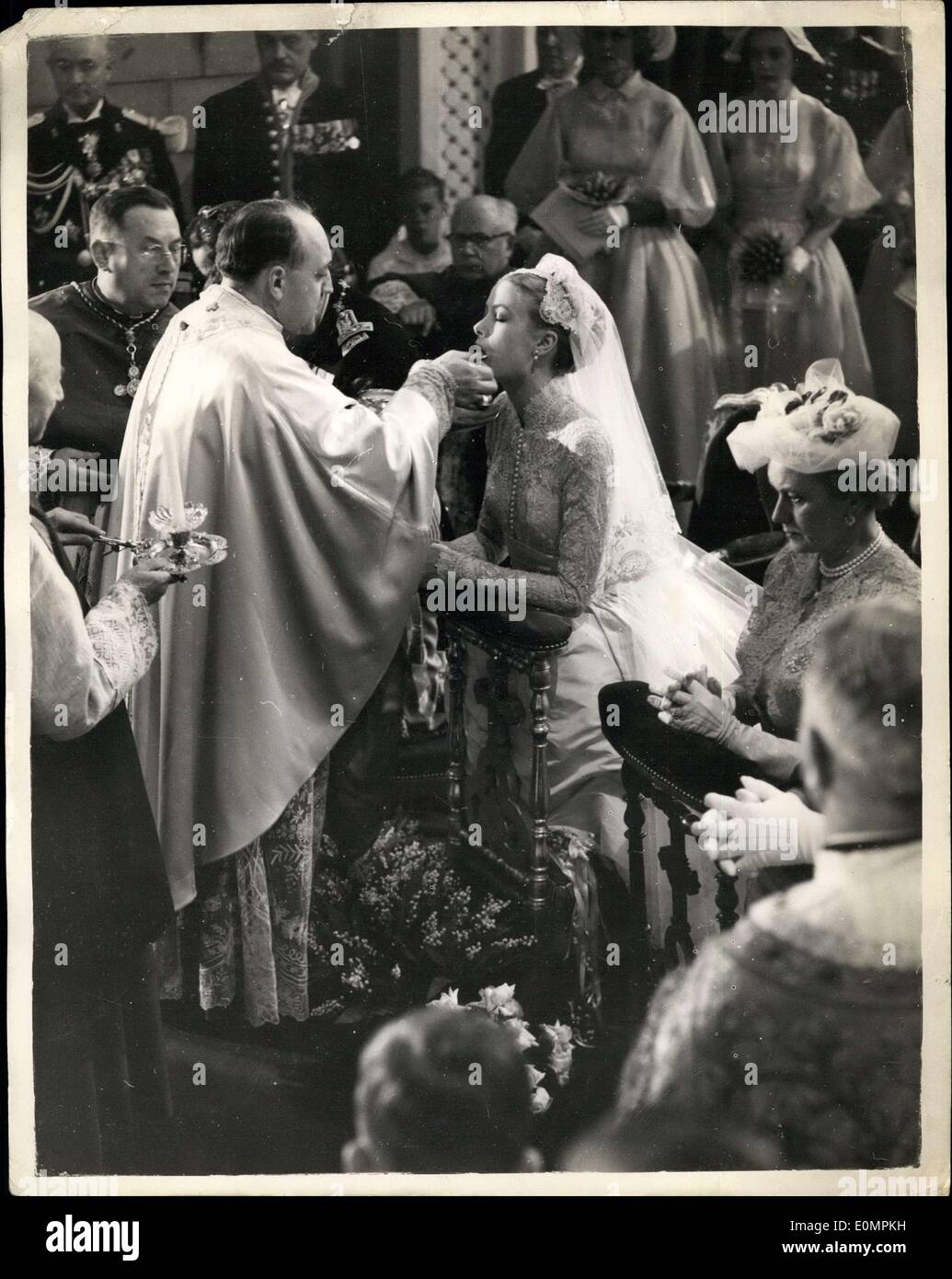 Apr. 19, 1956 - Prince Rainier and Grace Kelly Marry at Monaco Cathedral.: Photo shows Incident during the wedding ceremony of Prince Rainier and Grace Kelly at Monaco Cathedral today. Stock Photo