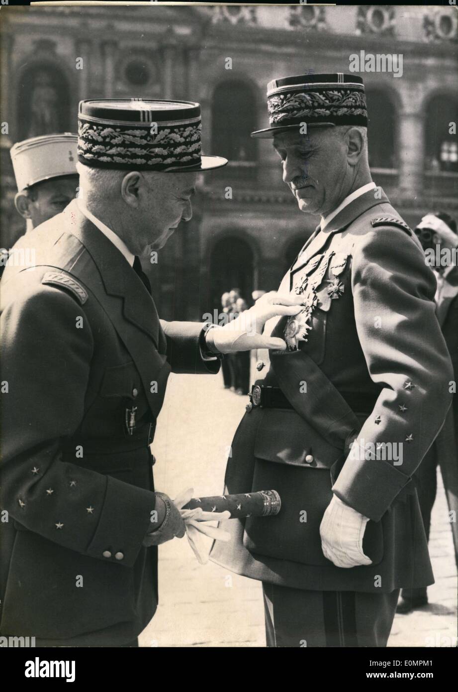 Apr. 21, 1956 - General awarded Grand cross of Legion of Honour: General Carpentier, former Commander of NATO Ground forces centre Europe was awarded the Grand Cross of the Legion of Honour during a ceremony held in the court yard of the invalides, Paris, today. Marshal Juin confers the distinction on General Carpentier. Stock Photo