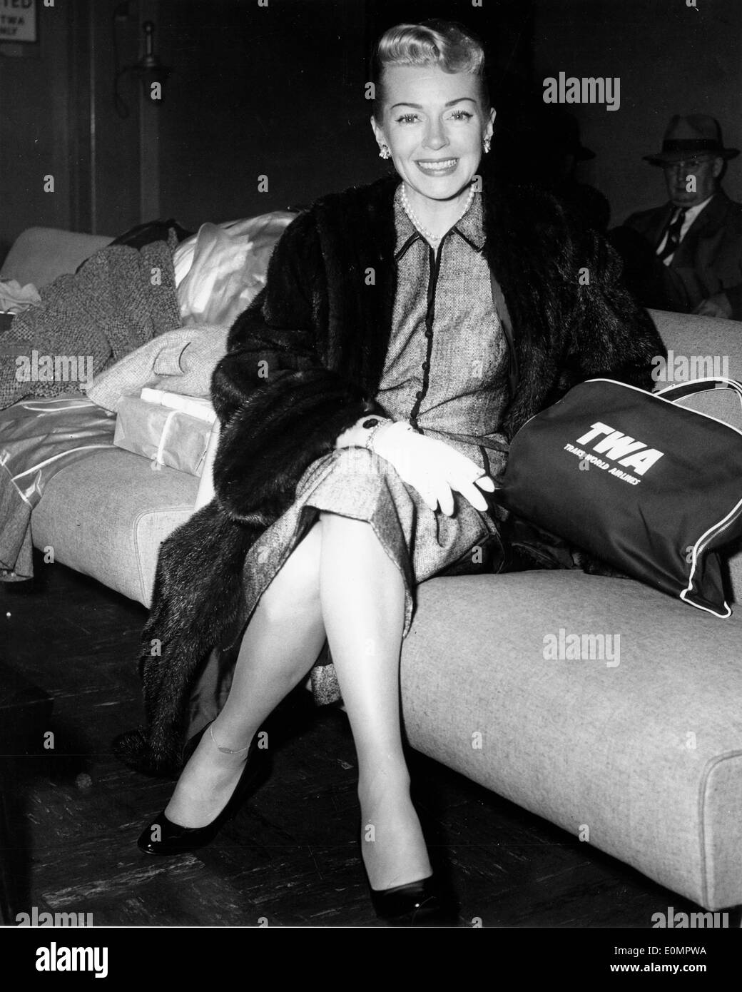 Actress Lana Turner on a TWA flight Stock Photo - Alamy