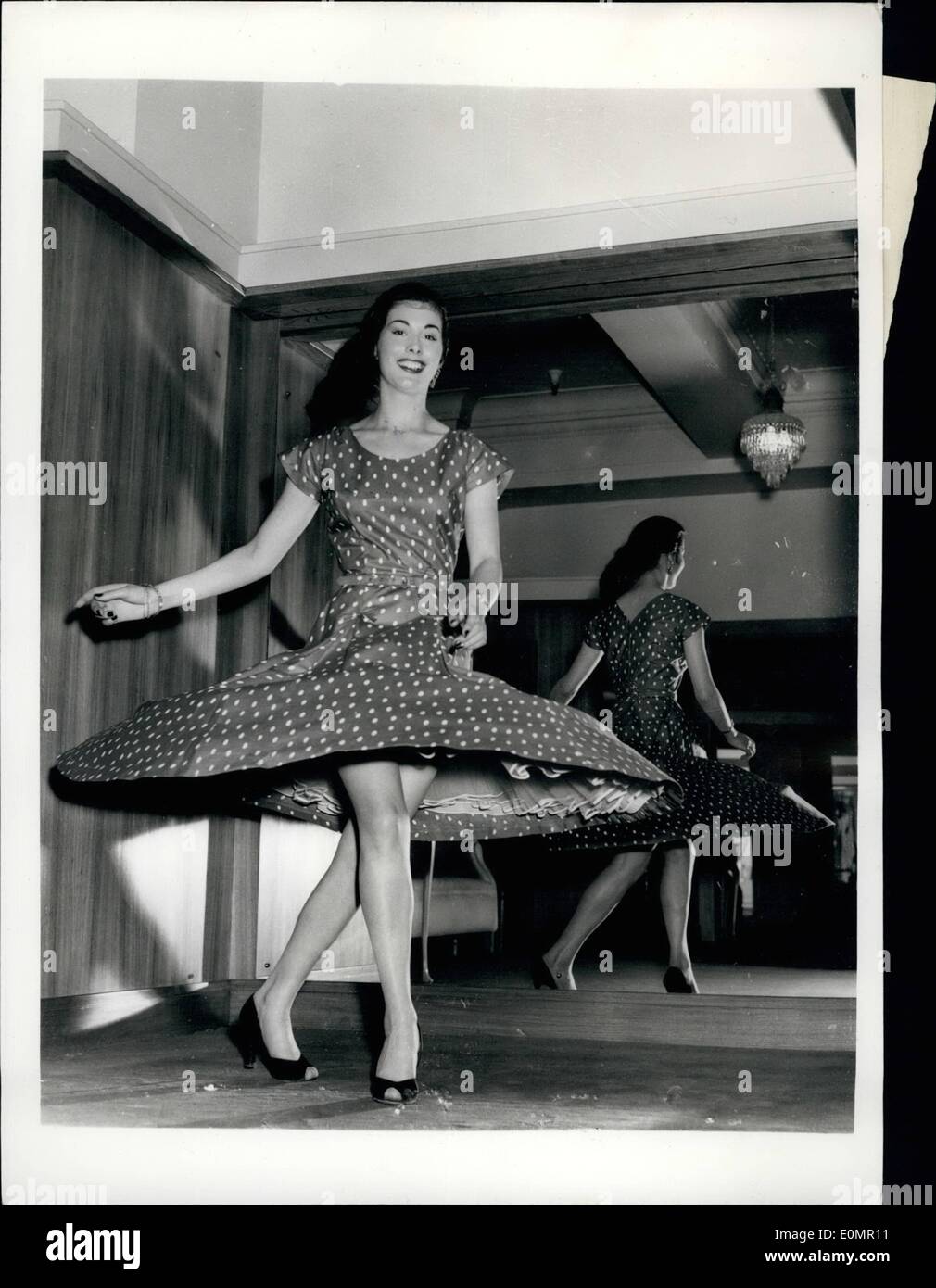 May 05, 1956 - ''Miss England'' Models ''California Cottons'': 20-year ...