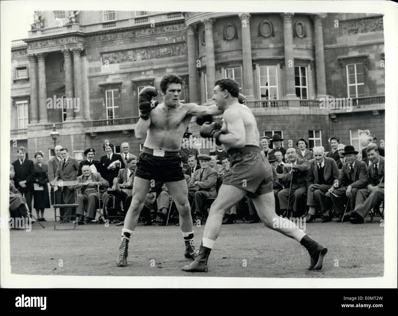 Aug. 08, 1956 Boxing Exhibition in Buckingham Palace Grounds A