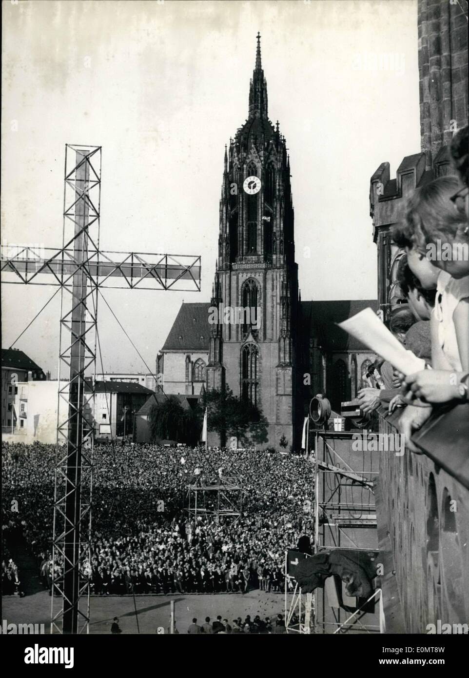 Aug. 08, 1956 - Protestant Church Day opened in Frankfurt; Over 50000 persons from both parts of Germany ans many foreign countries took part in a divine service in Frankfurt this afternoon which officially opened then 7th German Protestant Church Day. Among the honor guests were Federal Republics President Prof. Heuss and East Zone's deputy Prime Minister Nuschke. Photo Shows a general view of the service in front of Frankfurt's Cathedral. Stock Photo