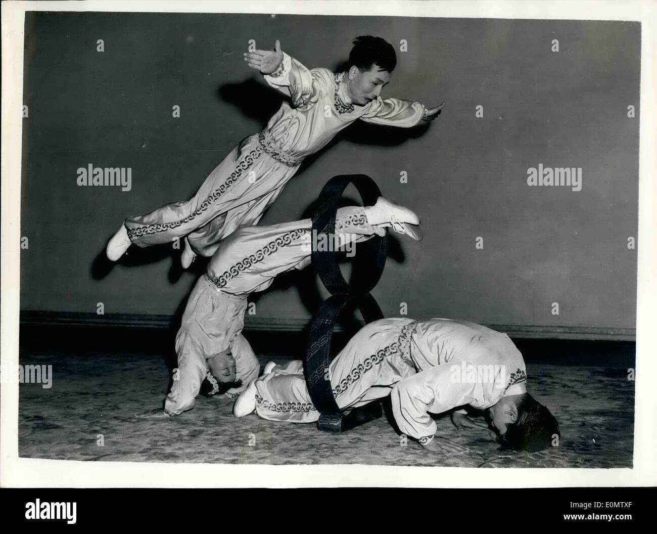 Sep. 09, 1956 - Variety Theatre Of China Rehearsals: Artists of the Variety Theatre of China, which tonight begins a three-week Stock Photo