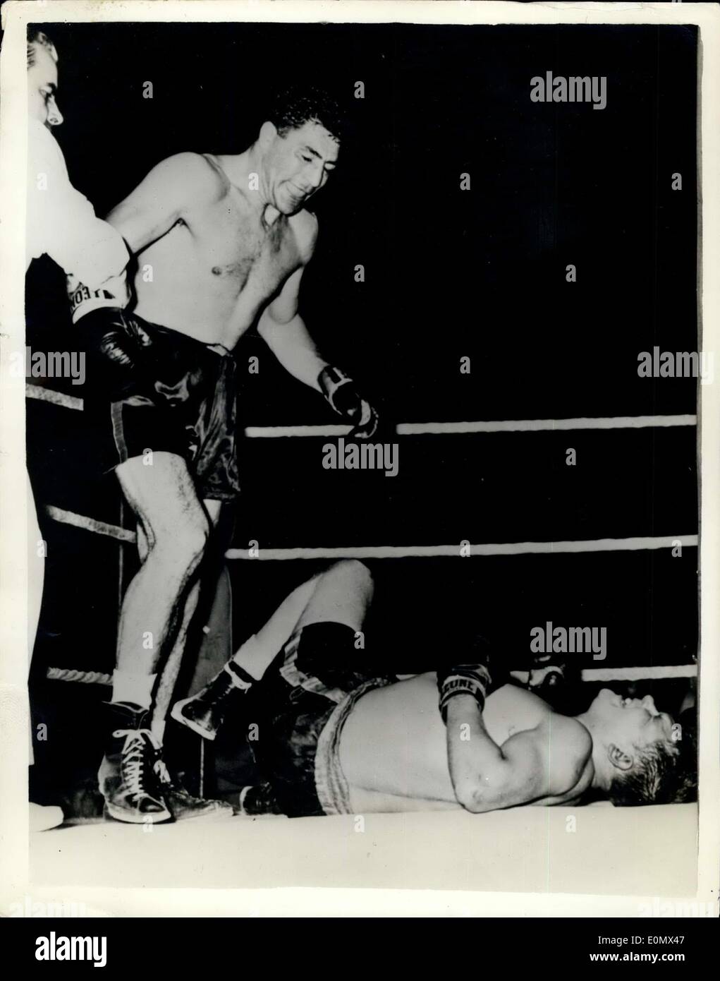 Retaings hires stock photography and images Alamy