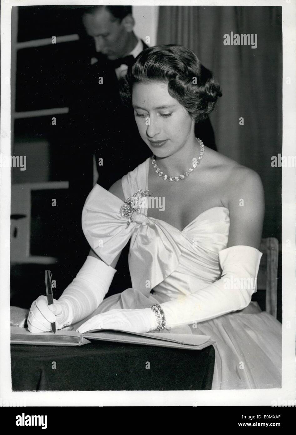 Oct. 10, 1956 Princess Margaret On East African Tour. Signs Visitors