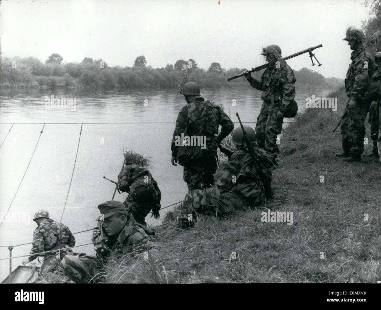 Oct. 30, 1956 - The Munich Pioneers Teaching Battalion laid a pontoon bridge across the Donau near Ingolstadt. It was the first Stock Photo