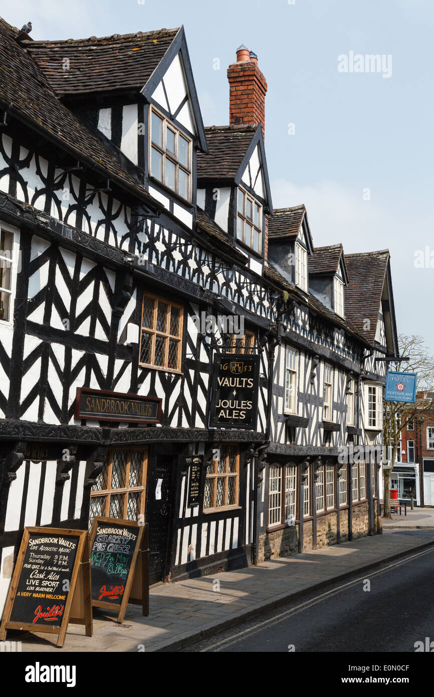 The historic 17th Century Tudor House Hotel, Market Drayton, Shropshire Stock Photo