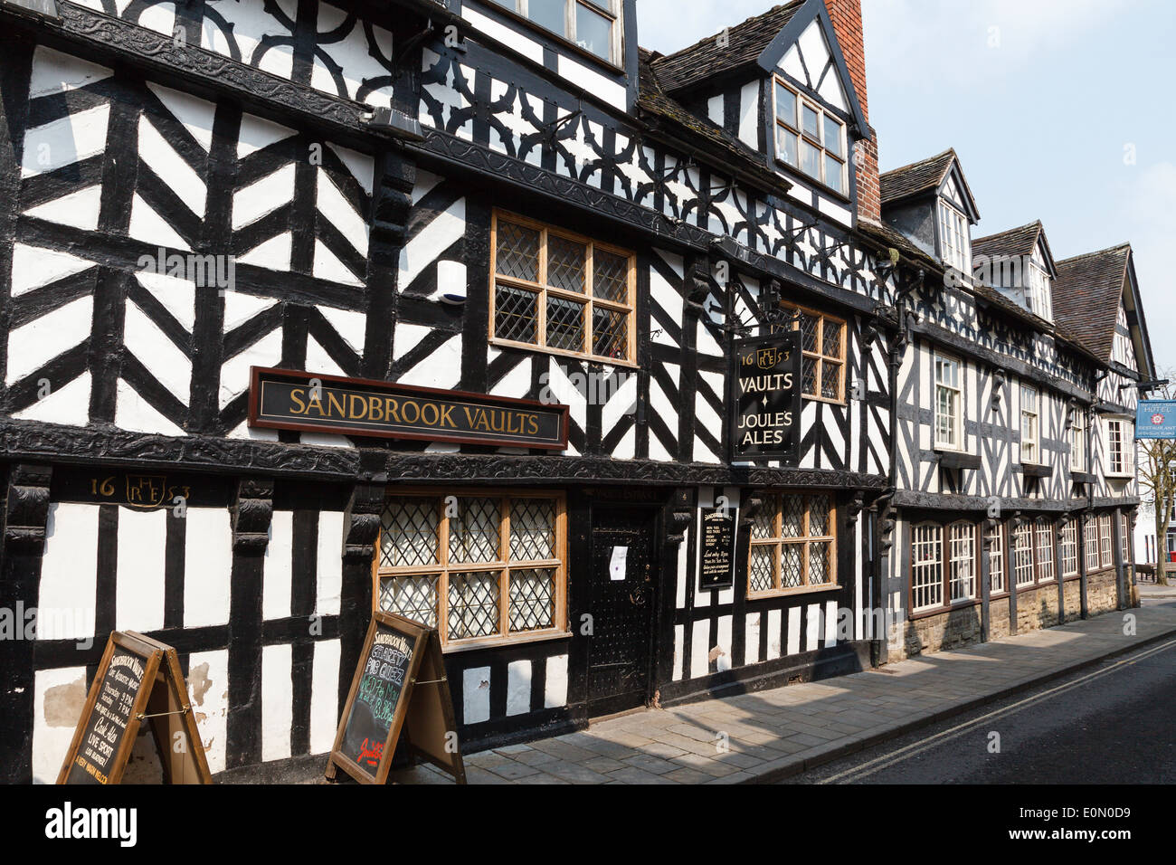 The historic 17th Century Tudor House Hotel, Market Drayton, Shropshire Stock Photo