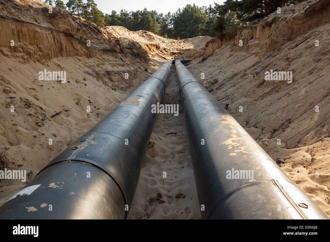Layed pipeline construction Stock Photo - Alamy