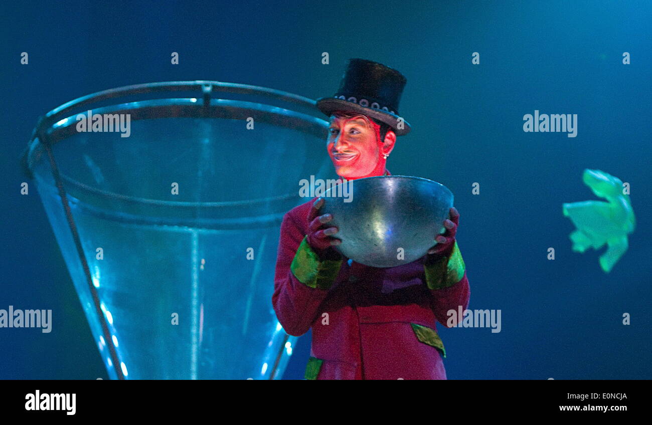 Vancouver, British Columbia, Canada. 16th May, 2014. Cirque du Soleil dancers perform 'Totem' show during a preview under the big top in downtown Vancouver. © Heinz Ruckemann/ZUMA Wire/ZUMAPRESS.com/Alamy Live News Stock Photo