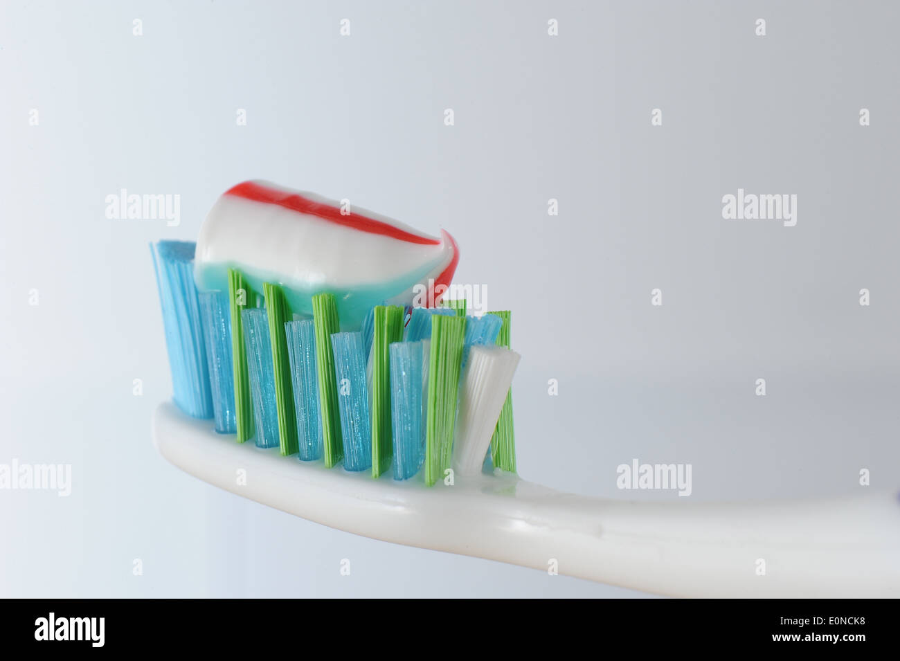 A toothbrush with toothpaste Stock Photo - Alamy