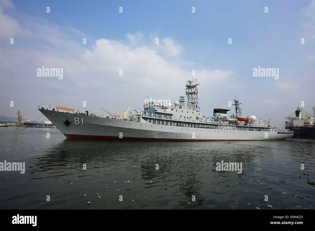 (140517) -- VISAKHAPATNAM, May 17, 2014 (Xinhua) -- Chinese Navy training vessel Zhenghe arrives at port of Visakhapatnam in east Indian on May 17, 2014. Chinese Navy training vessel Zhenghe and missile frigate Weifang arrived in port of Visakhapatnam in east Indian and started a 4-day visit on Saturday. (Xinhua/Zheng Huansong) (djj) Stock Photo