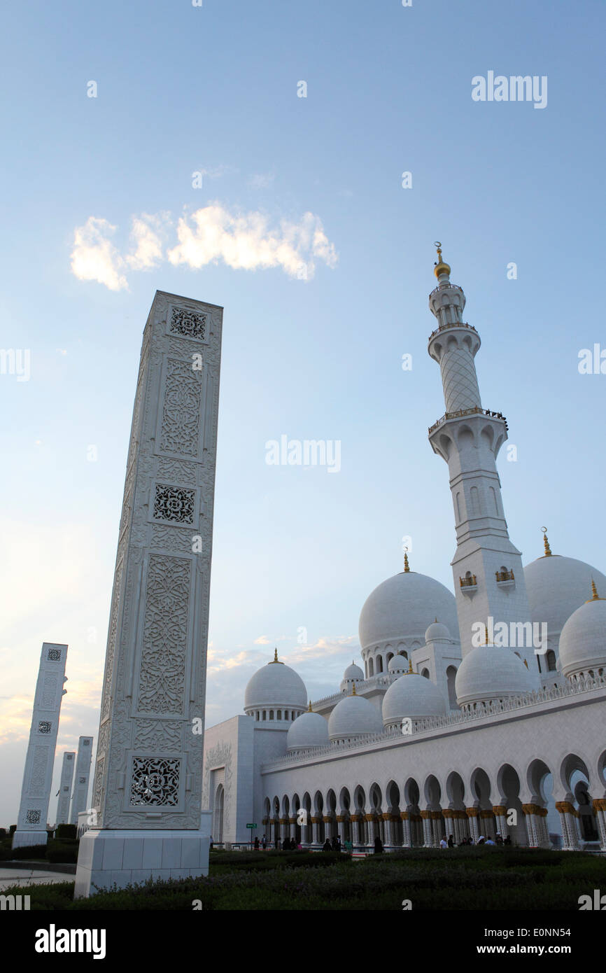 Pillar in front of the Sheikh Zayed Grand Mosque in Abu Dhabi. Stock Photo