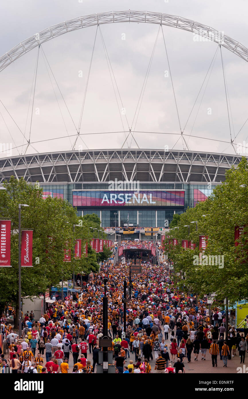 Wembley stadium, London, UK, 17 May 2014.  FA Cup Final between Arsenal FC and Hull City FC.  Fans gather outside the stadium before the game.        Credit:  Stephen Chung/Alamy Live News Stock Photo