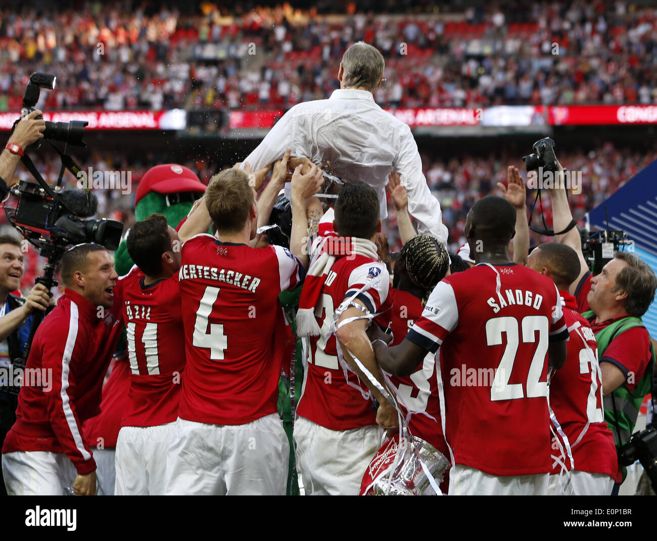 【送料無料】 Arsenal FA cup 2014 記念フレーム 送料無料】 Arsenal FA cup 2014 記念フレーム